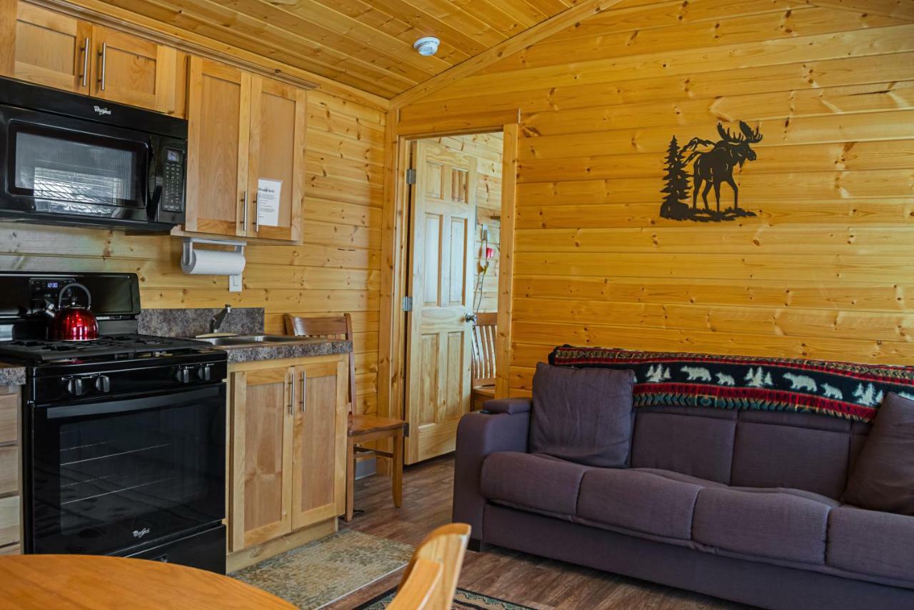Bend-Sunriver Camping Resort Cottage 1 Buitenkant foto